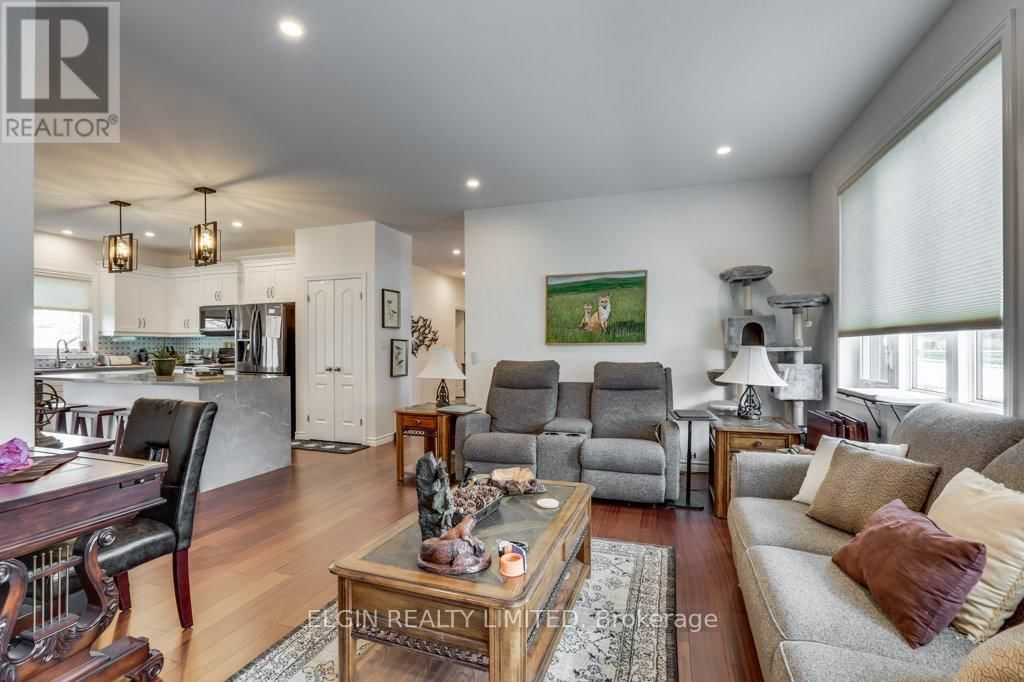 167 ELGIN STREET Image 11