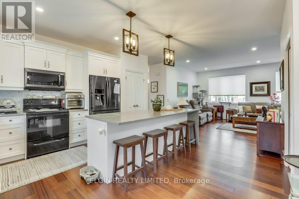 167 ELGIN STREET Image 15