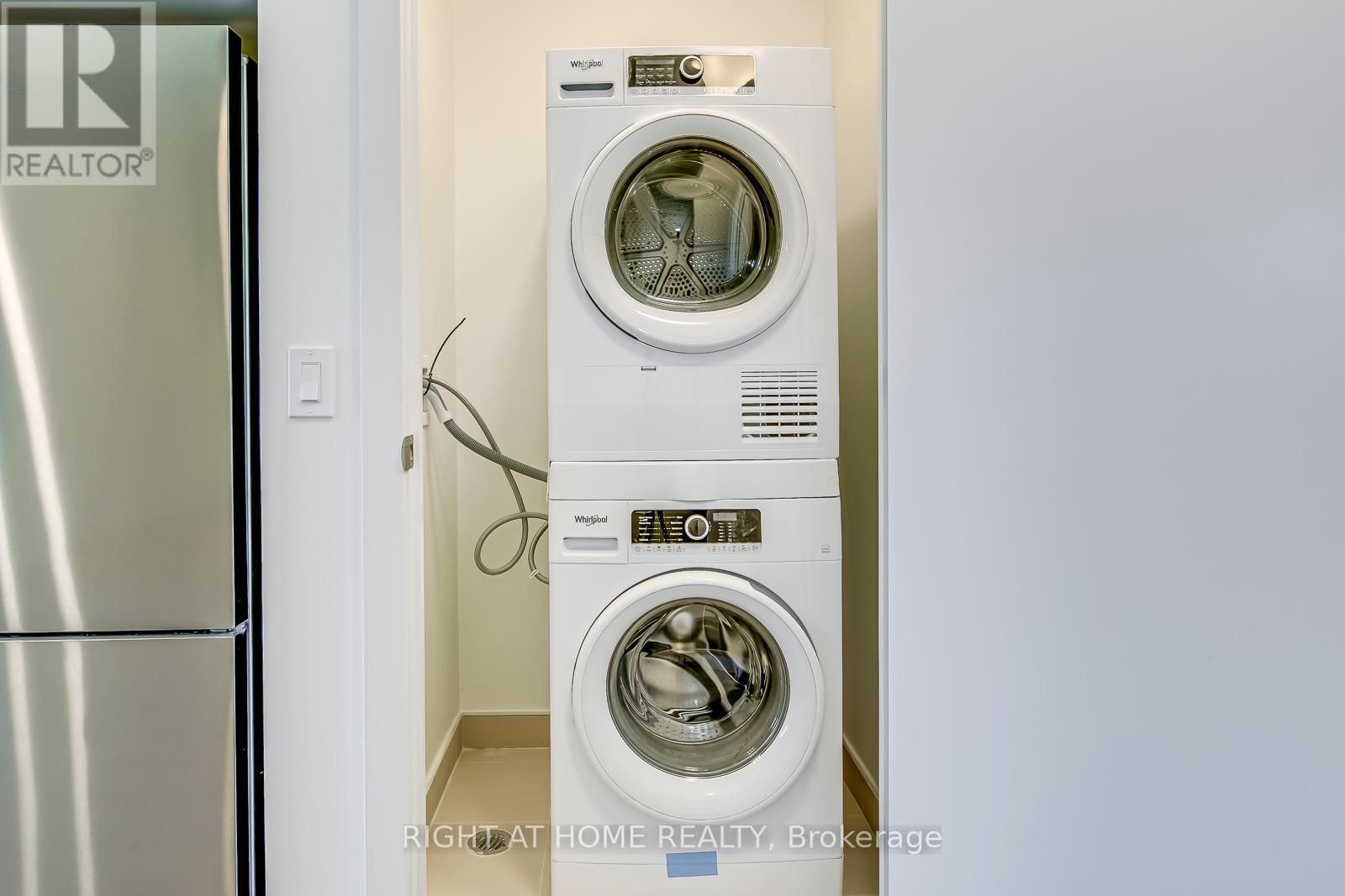 1103 - 385 WINSTON ROAD Image 26