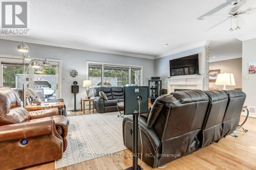 27 - 1200 RIVERSIDE DRIVE Image 12