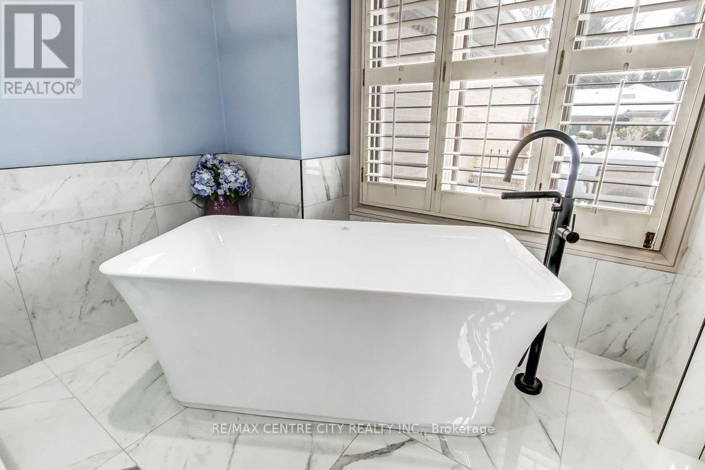 27 - 1200 RIVERSIDE DRIVE Image 24