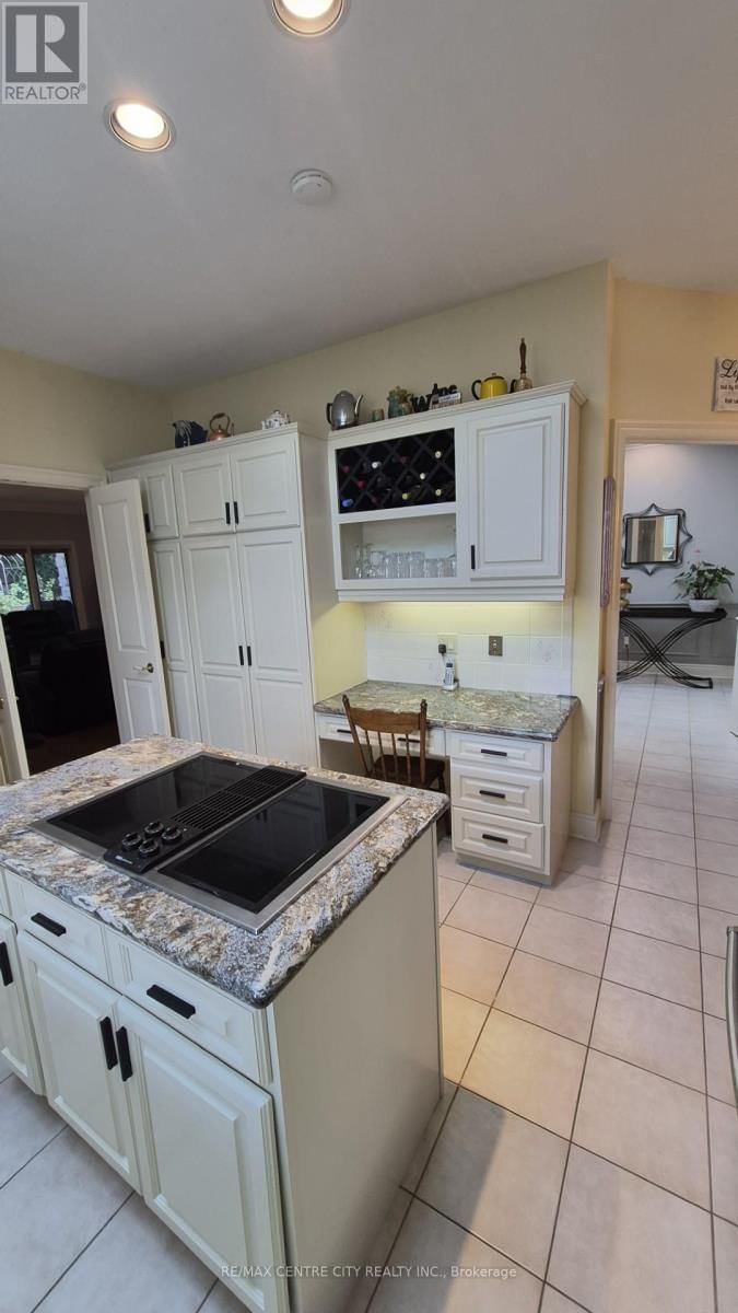 27 - 1200 RIVERSIDE DRIVE Image 7