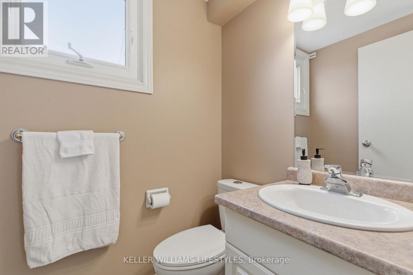 41 DYER STREET Image 14