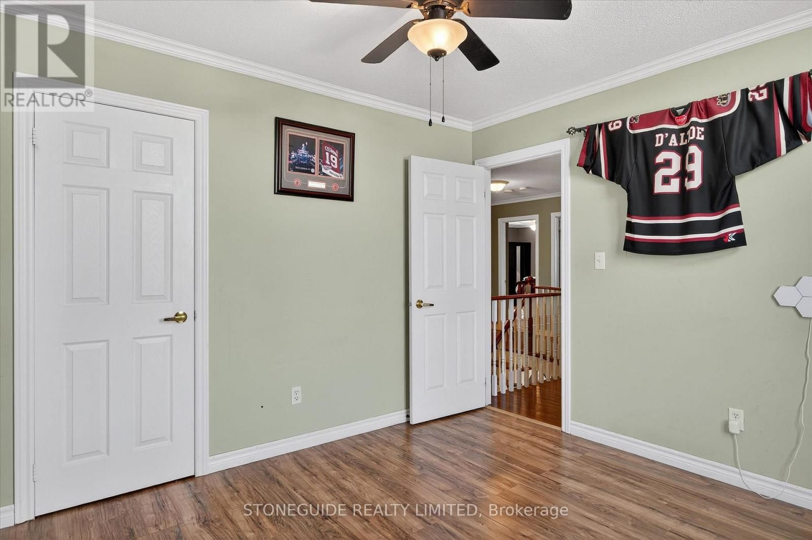 1726 RAVENWOOD DRIVE Image 34