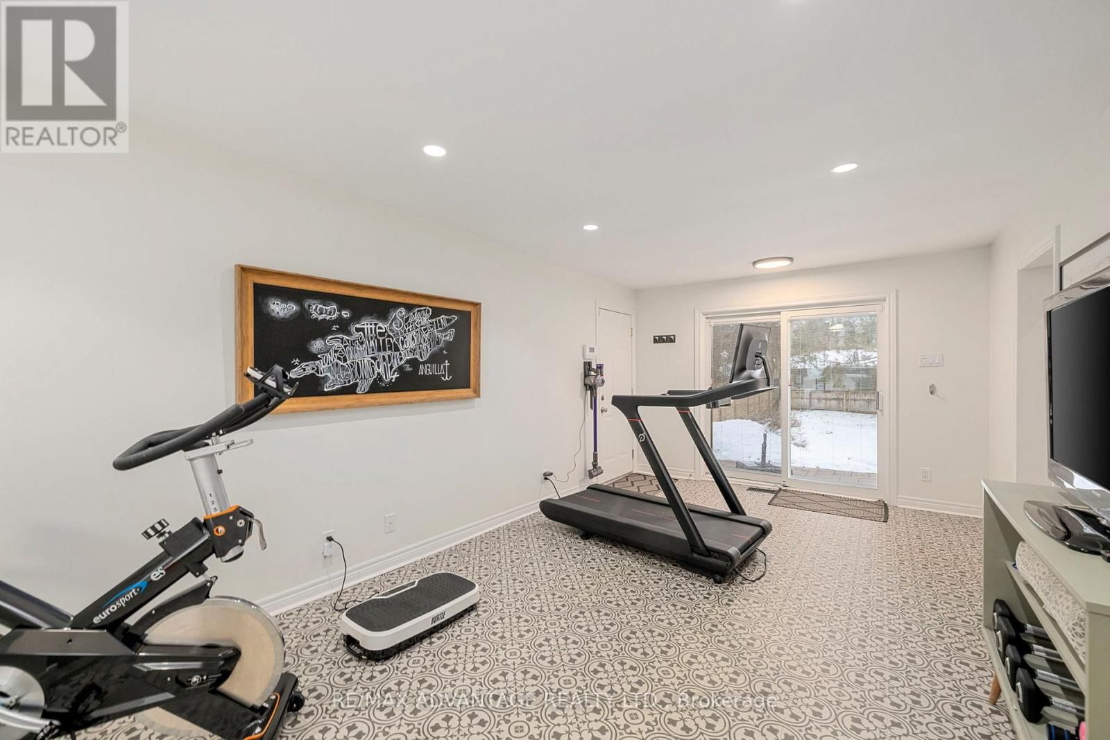 832 SUNNINGHILL AVENUE Image 15