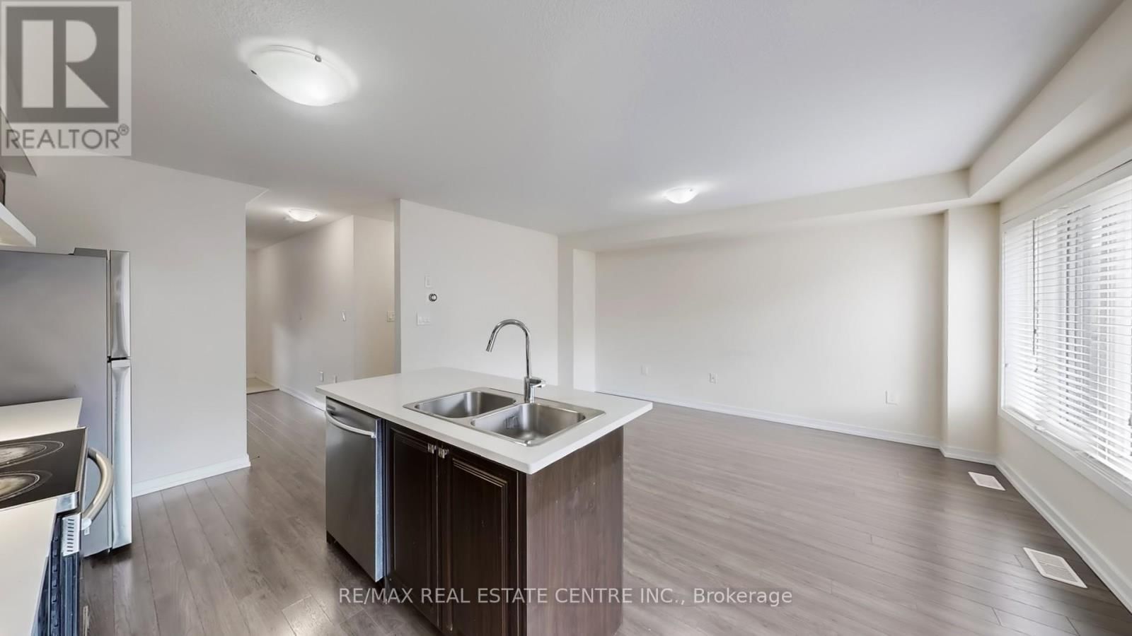 80 SCARLETWOOD STREET Image 11