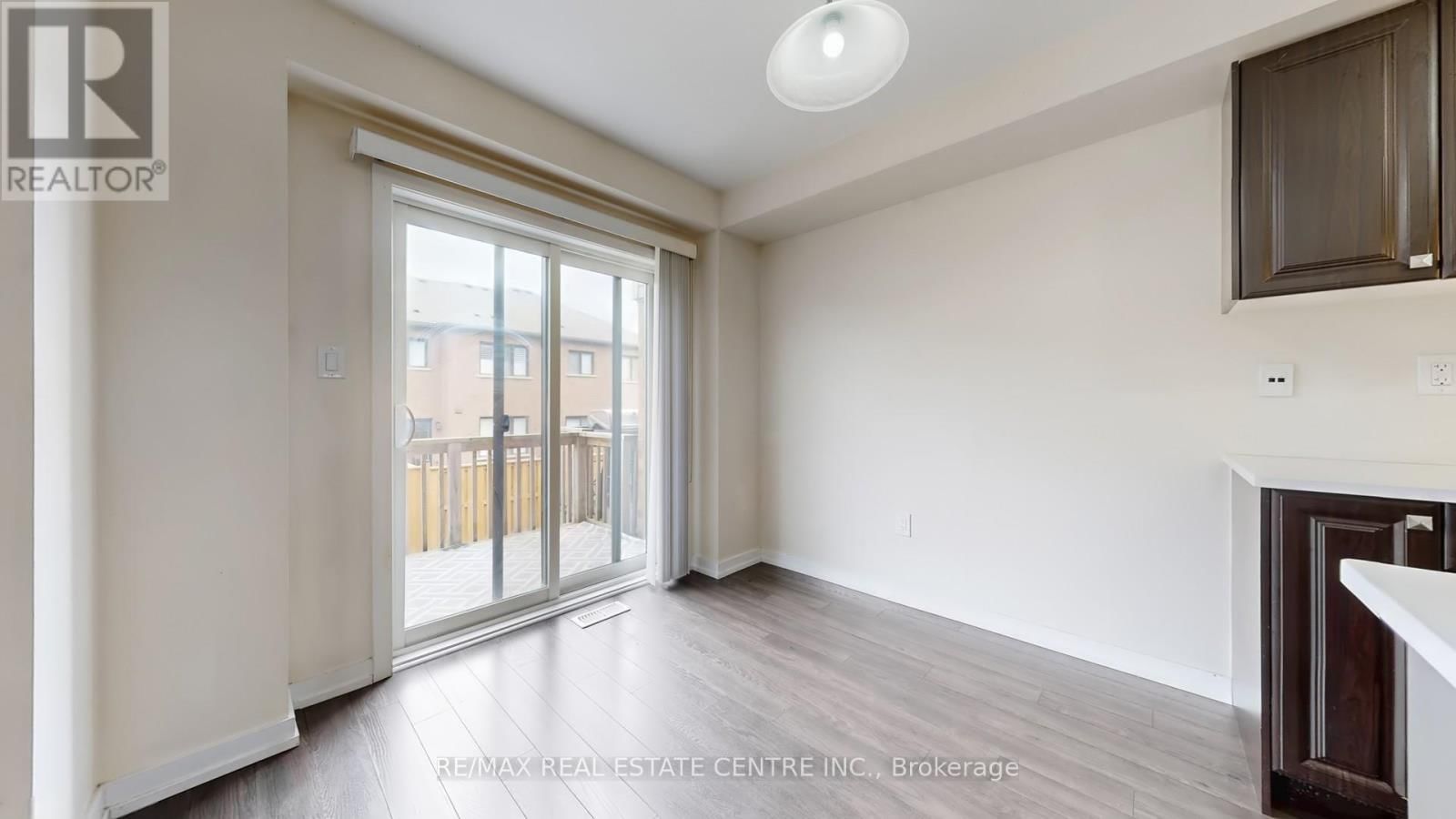 80 SCARLETWOOD STREET Image 13