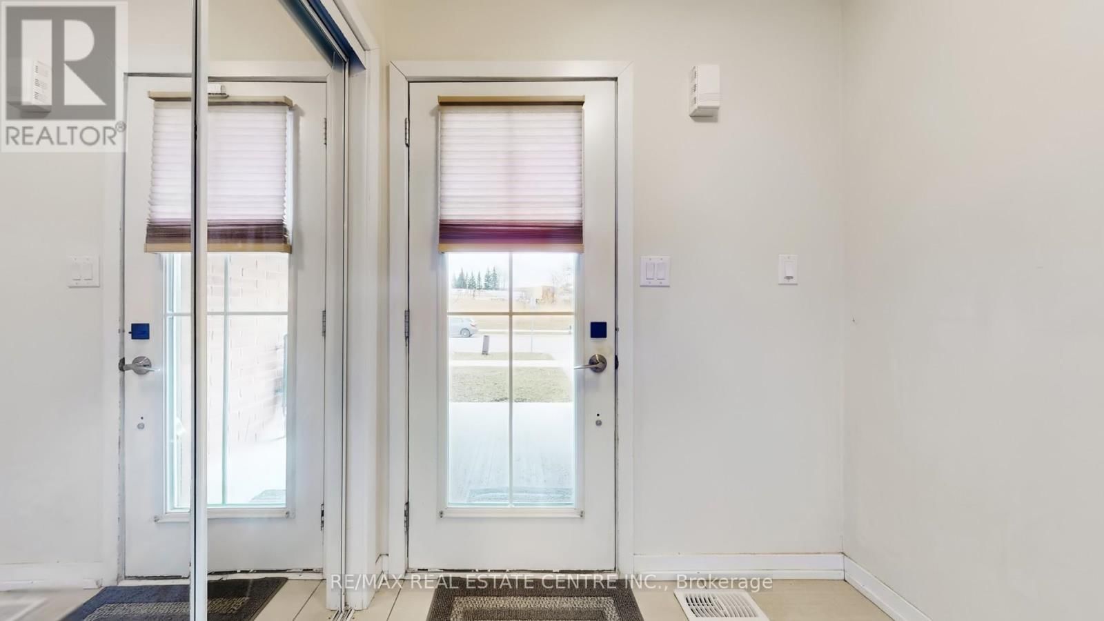 80 SCARLETWOOD STREET Image 17