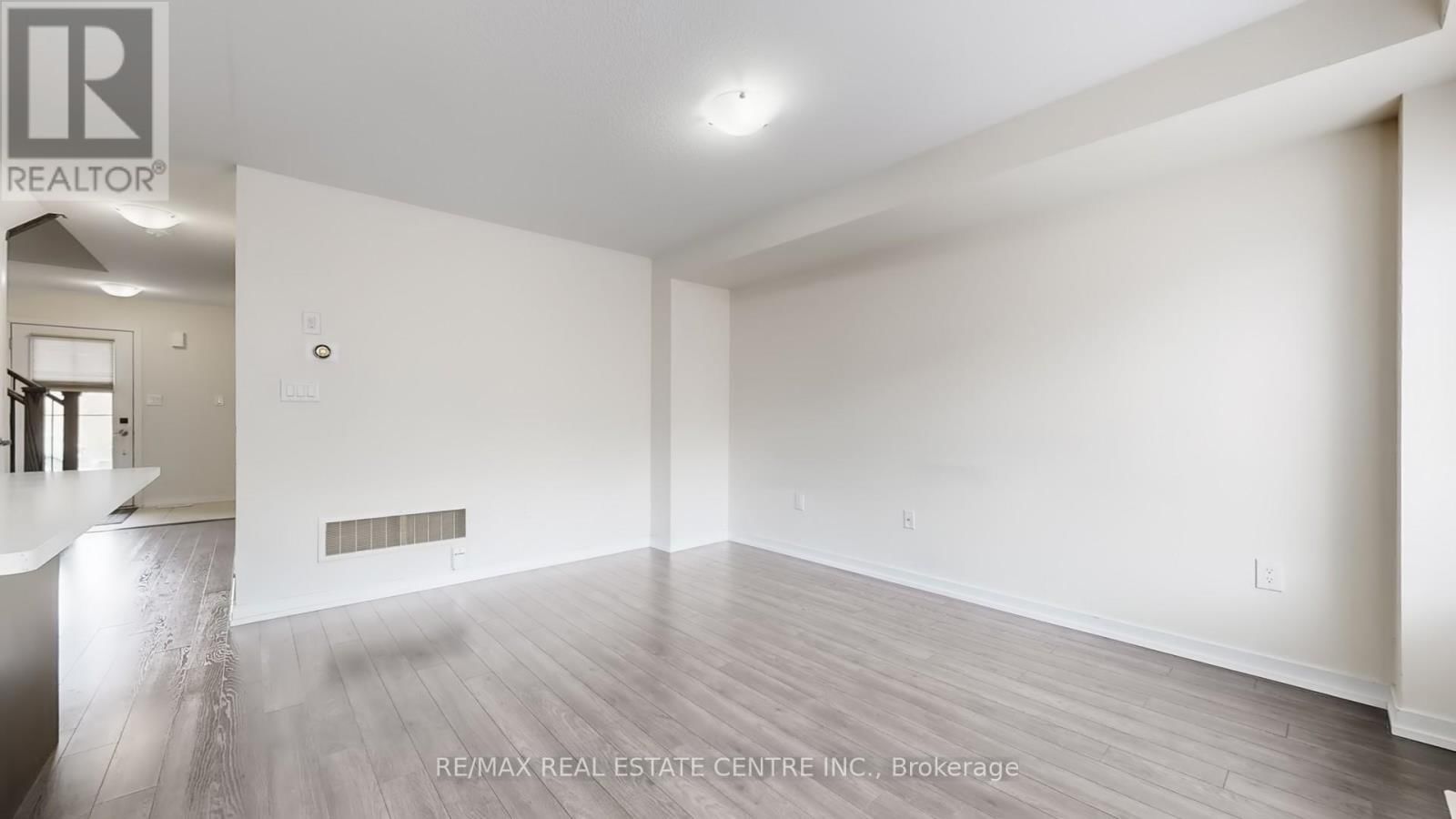 80 SCARLETWOOD STREET Image 7