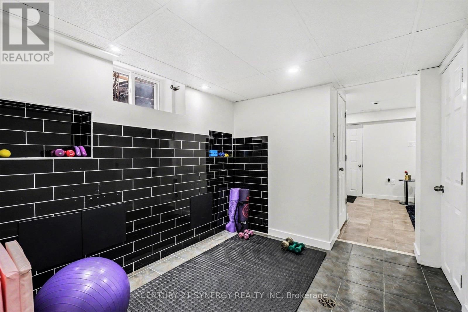 286 WESTHILL AVENUE Image 38