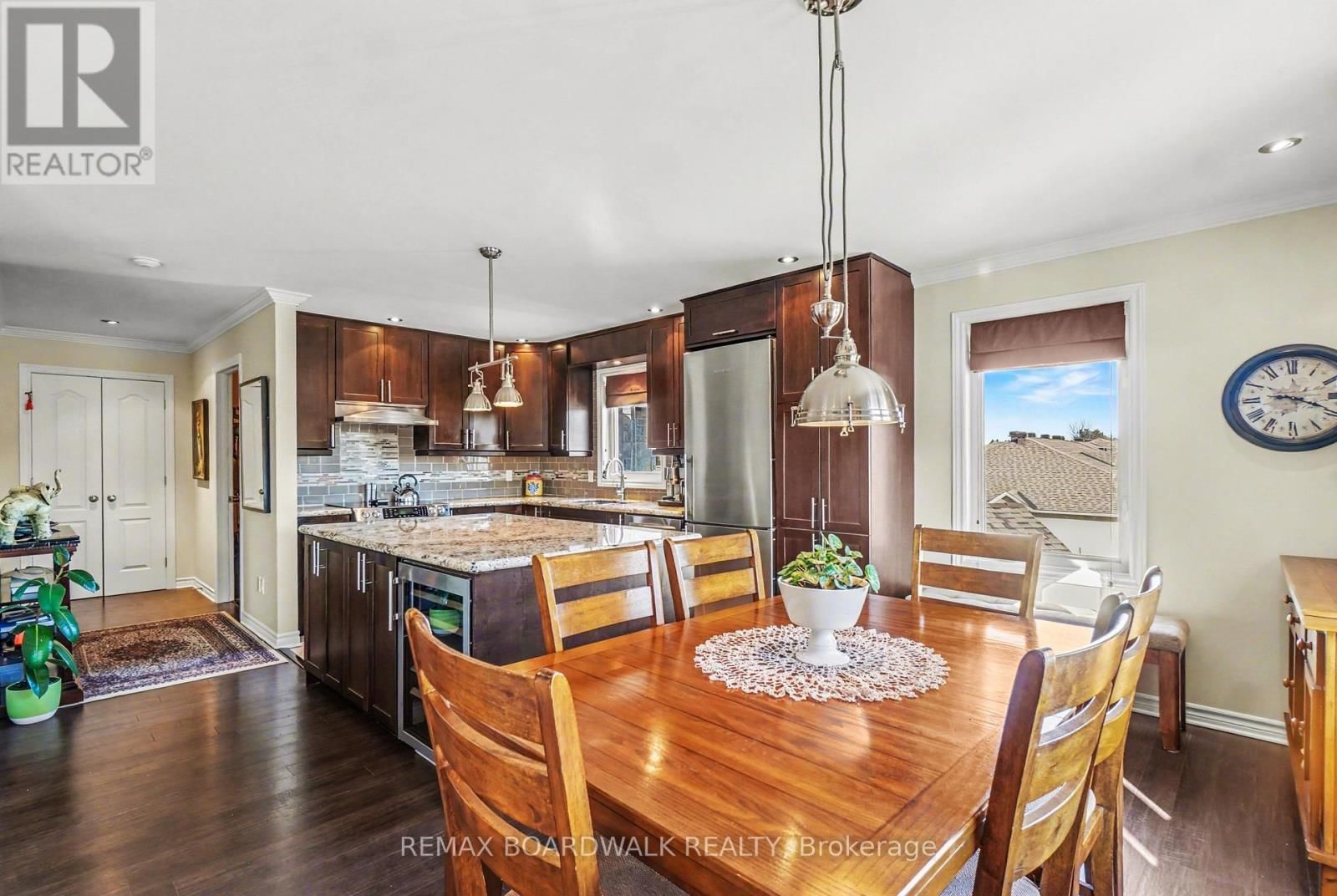 Unit 204 - 32 DE LA CROISEE STREET Image 12