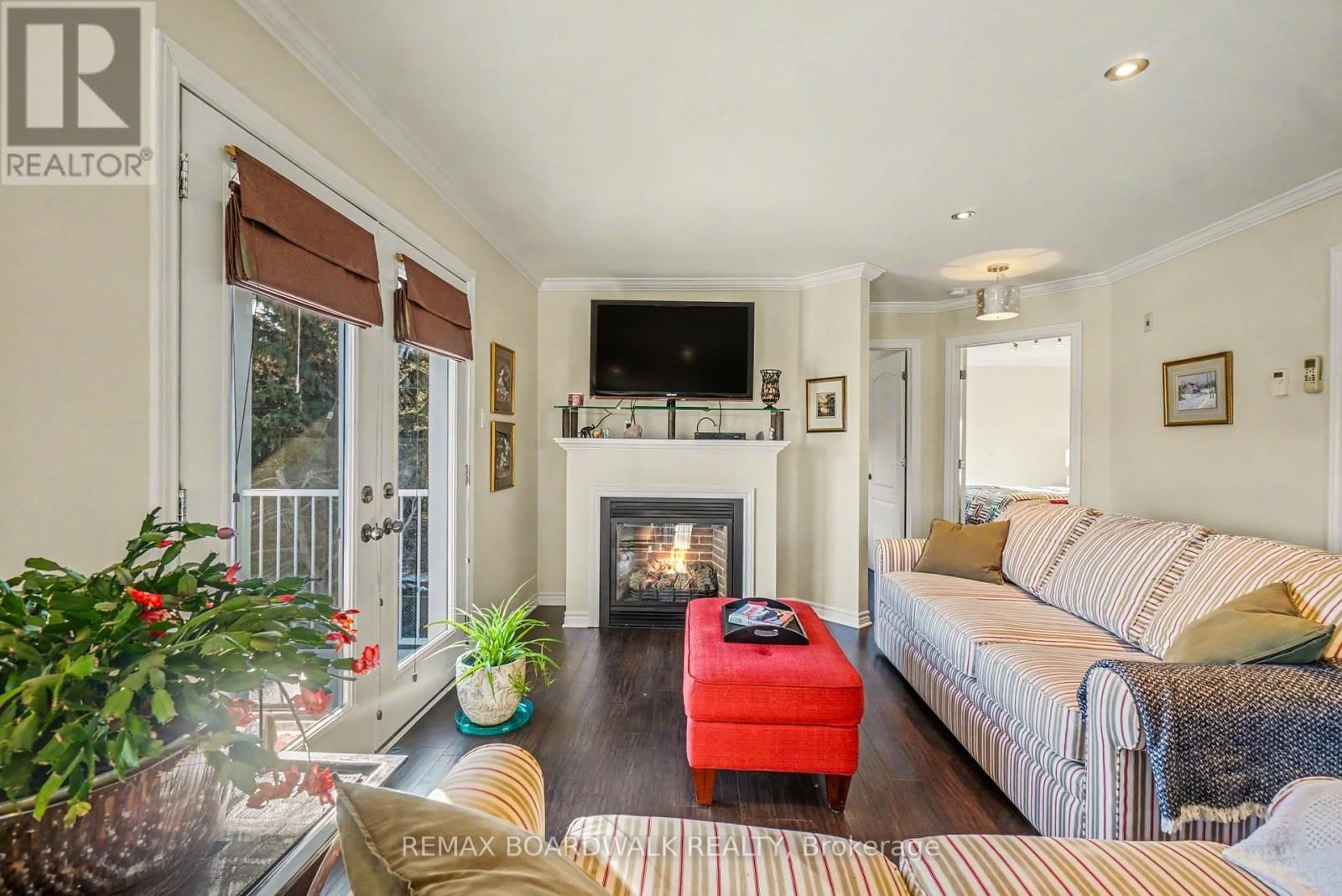 Unit 204 - 32 DE LA CROISEE STREET Image 13