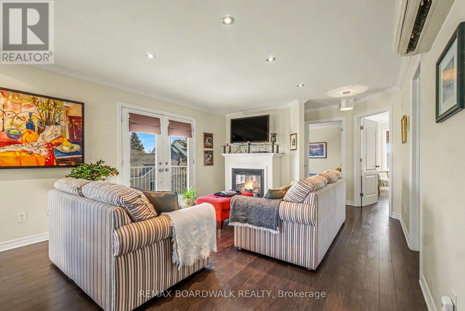 Unit 204 - 32 DE LA CROISEE STREET Image 14