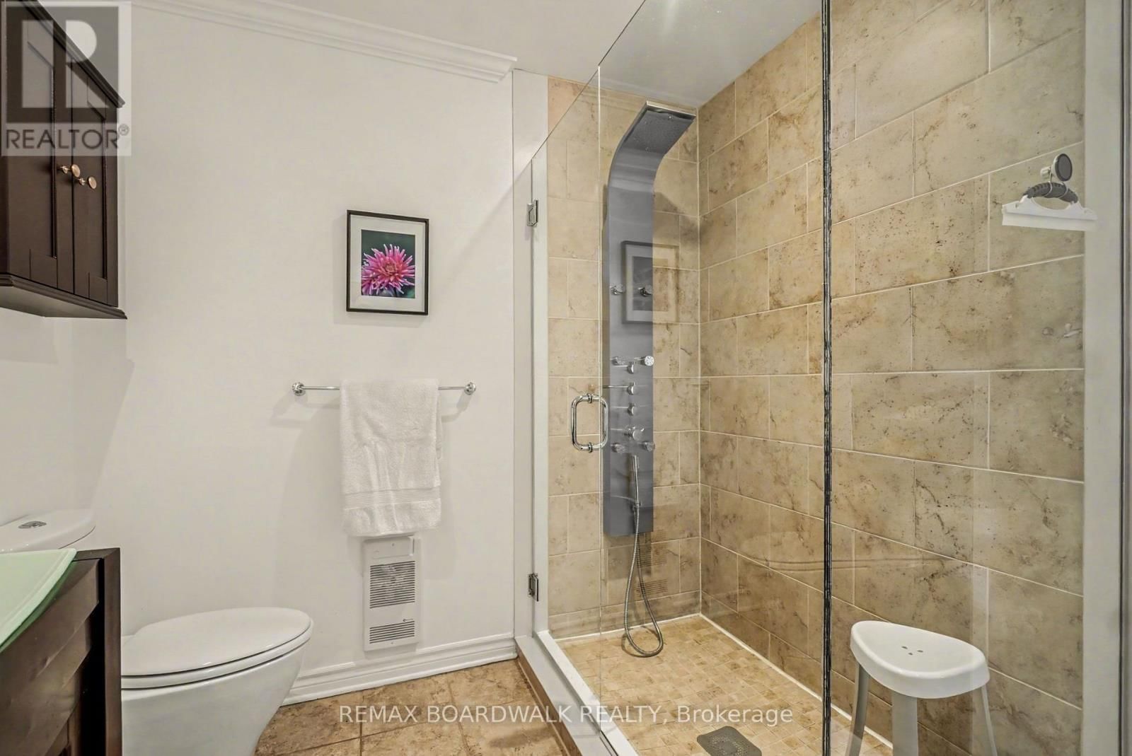 Unit 204 - 32 DE LA CROISEE STREET Image 24