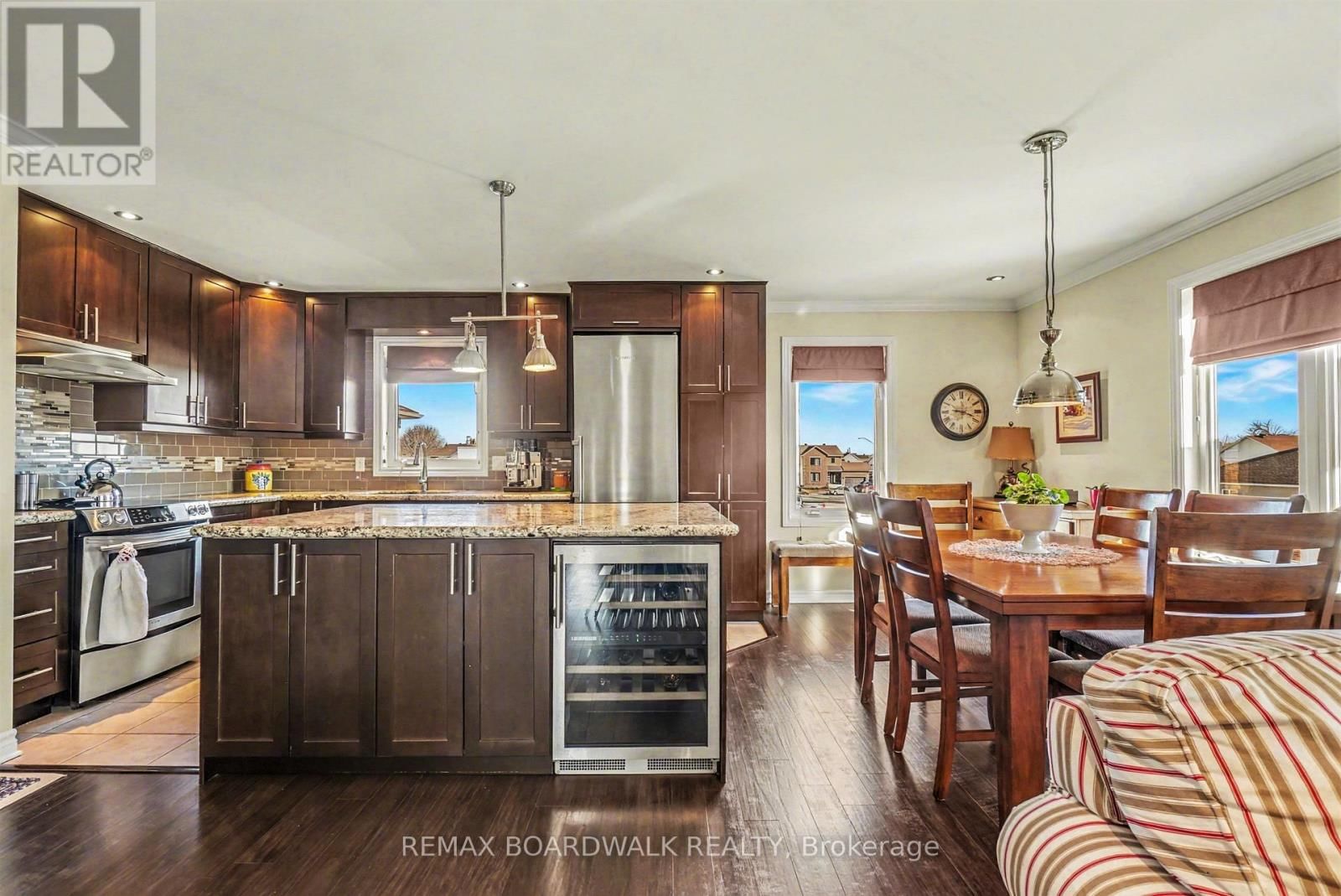 Unit 204 - 32 DE LA CROISEE STREET Image 8