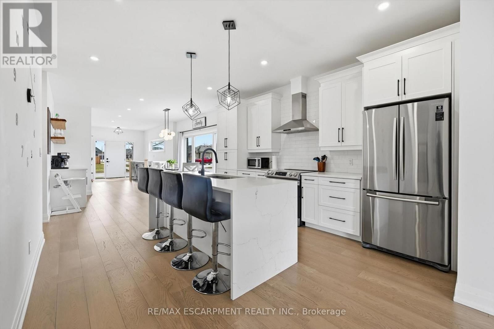 4 HARVARD COURT Image 25