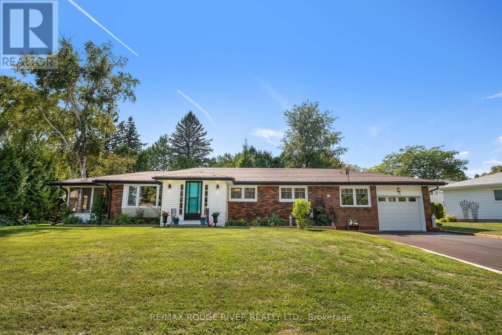 10 CHEER DRIVE Image 1