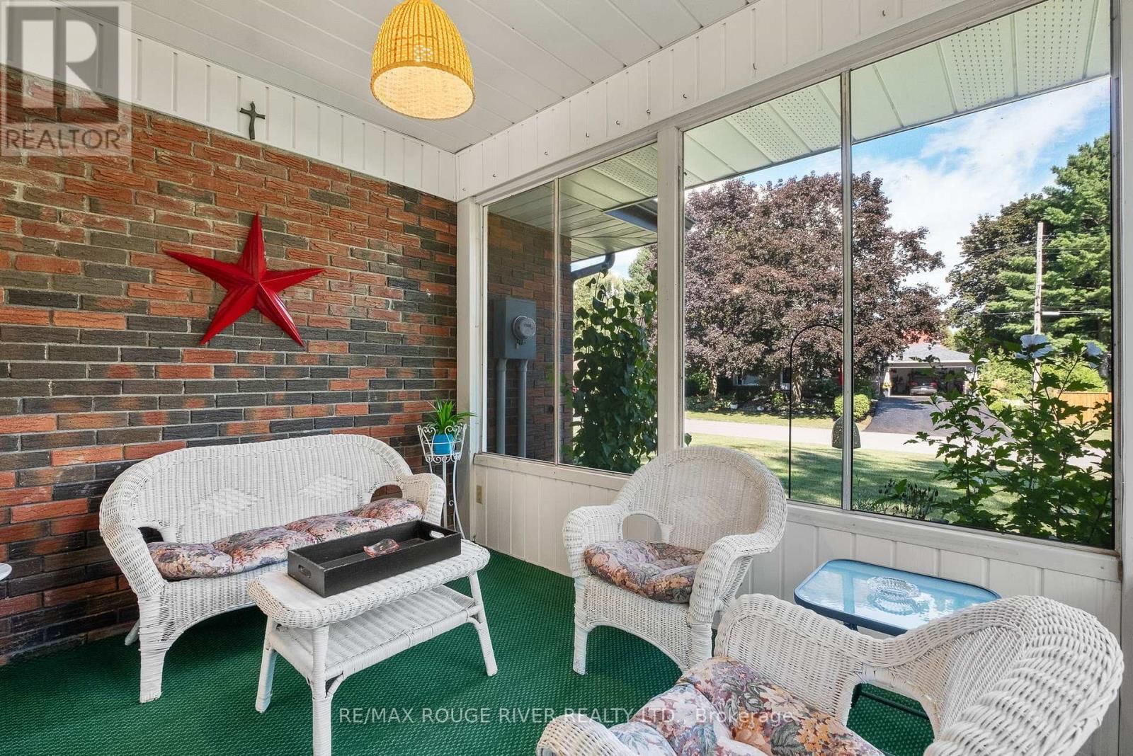 10 CHEER DRIVE Image 19