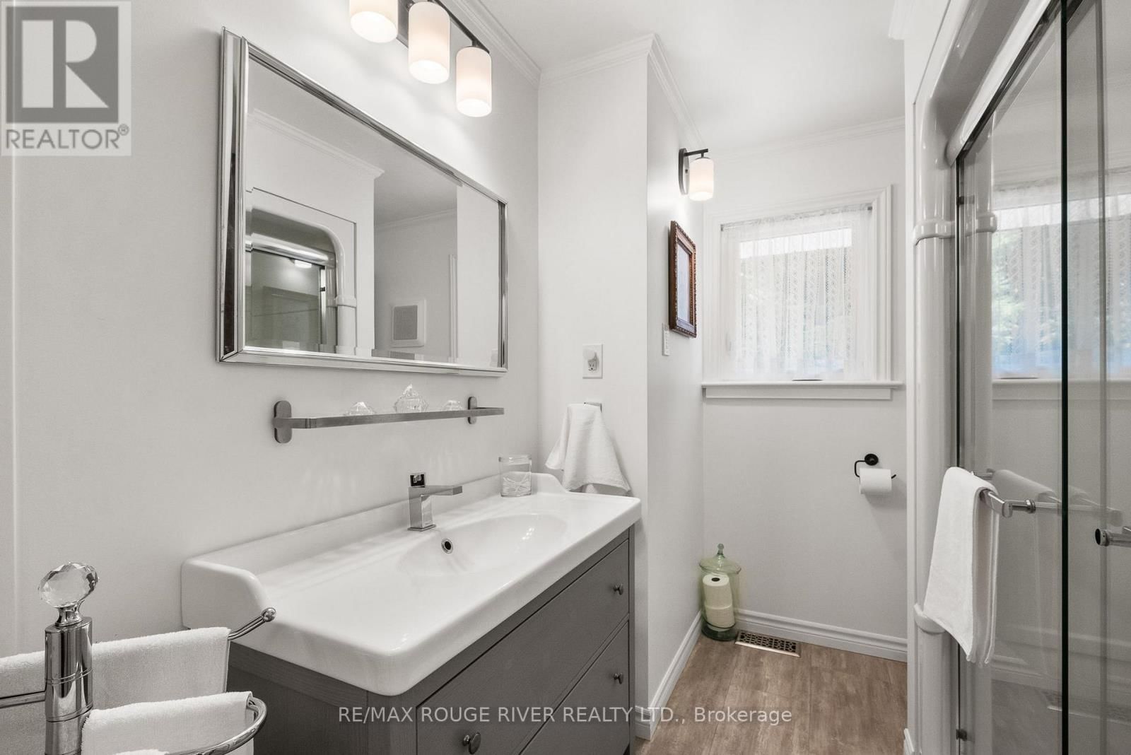 10 CHEER DRIVE Image 21