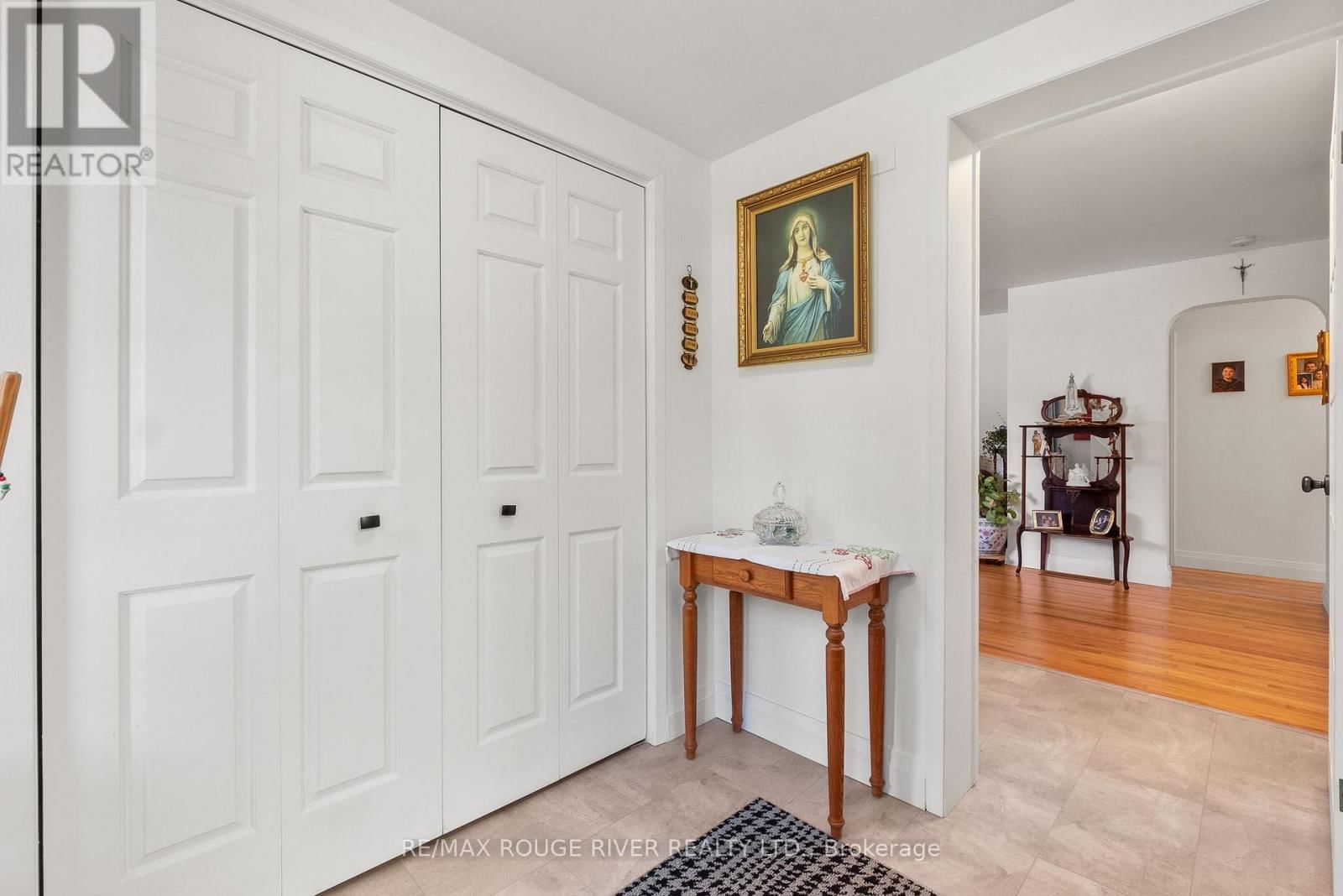 10 CHEER DRIVE Image 4