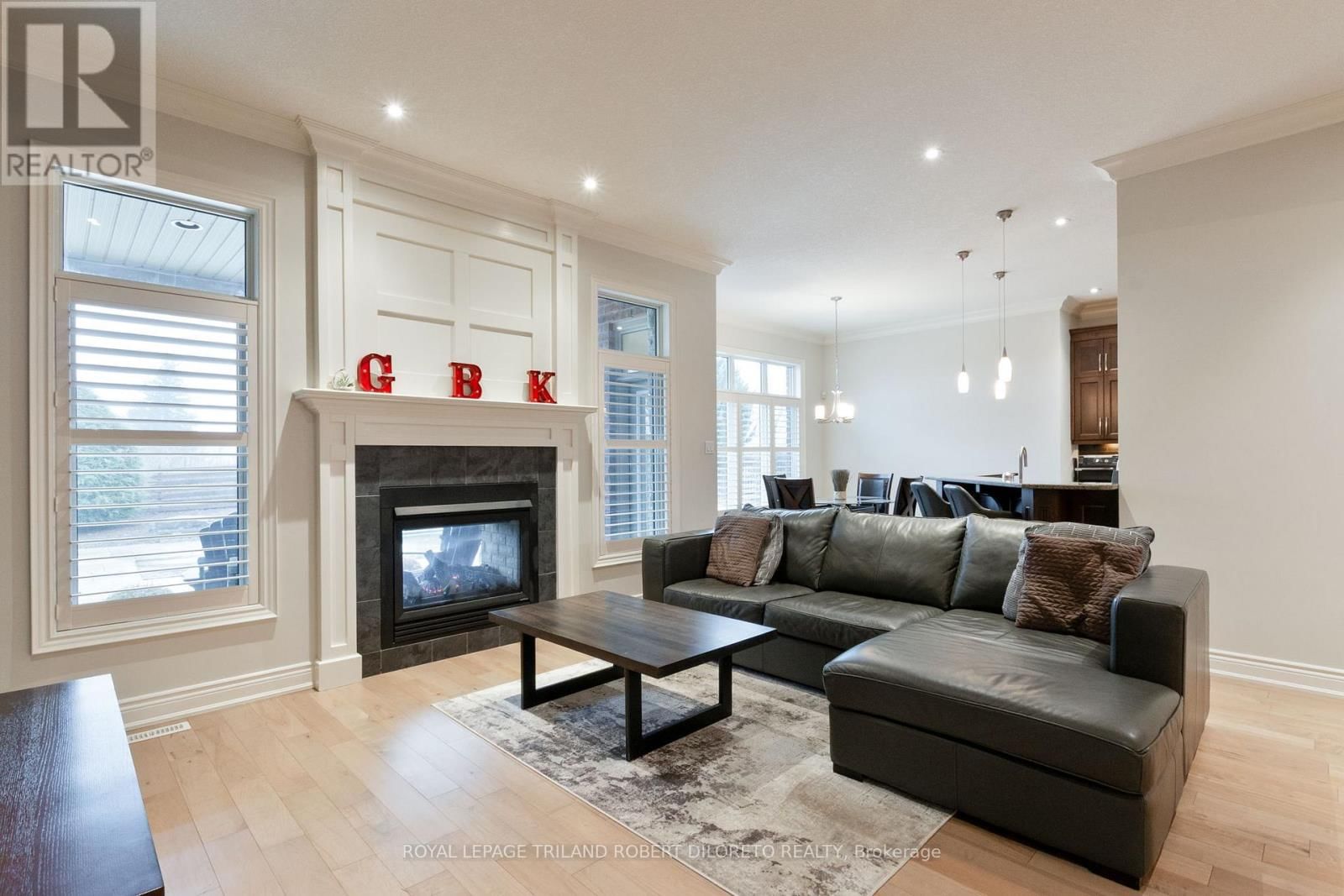 6968 CLAYTON WALK Image 11