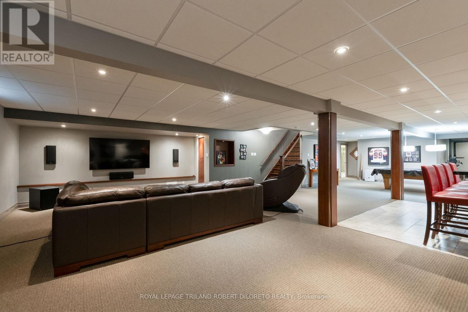 6968 CLAYTON WALK Image 29