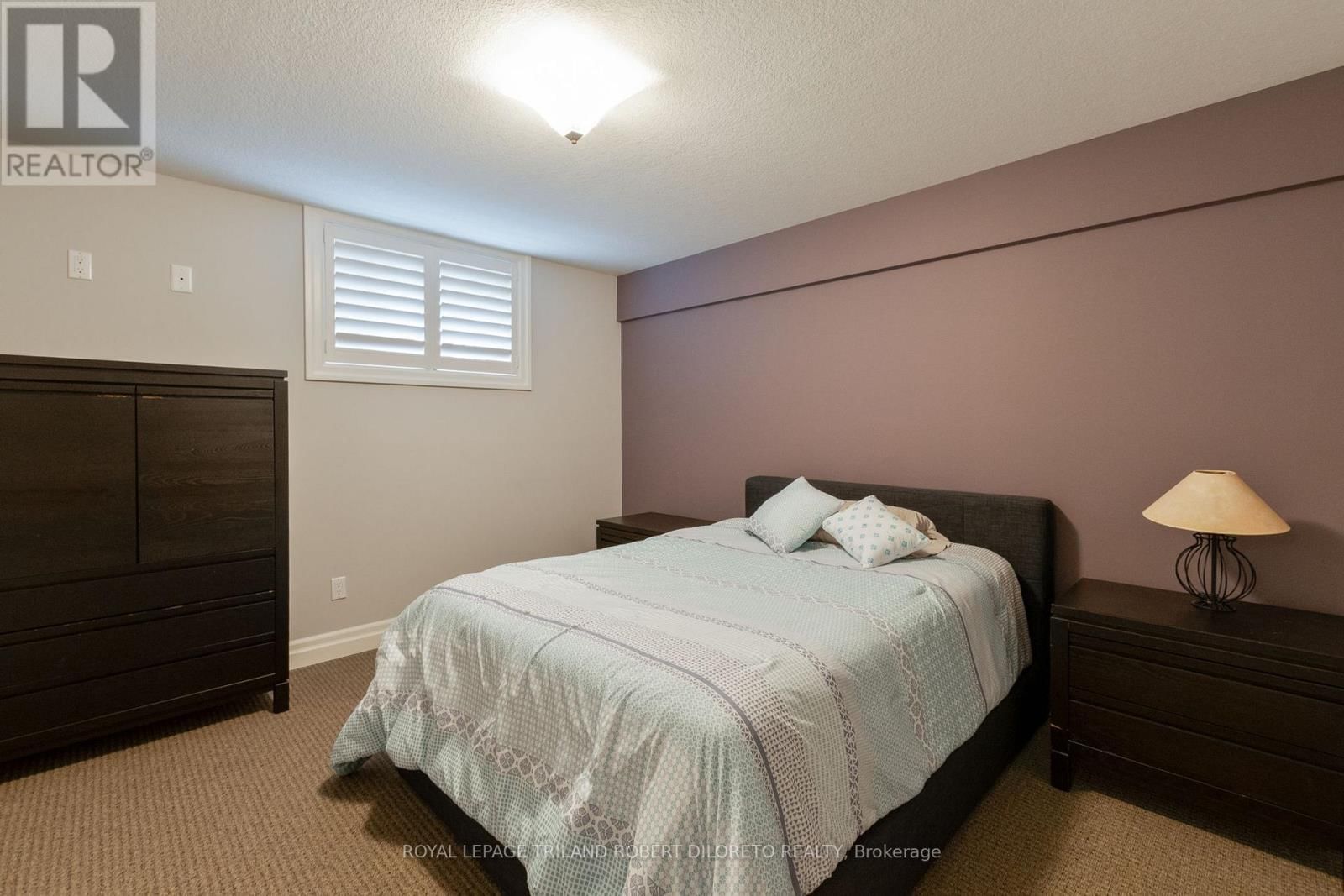 6968 CLAYTON WALK Image 33