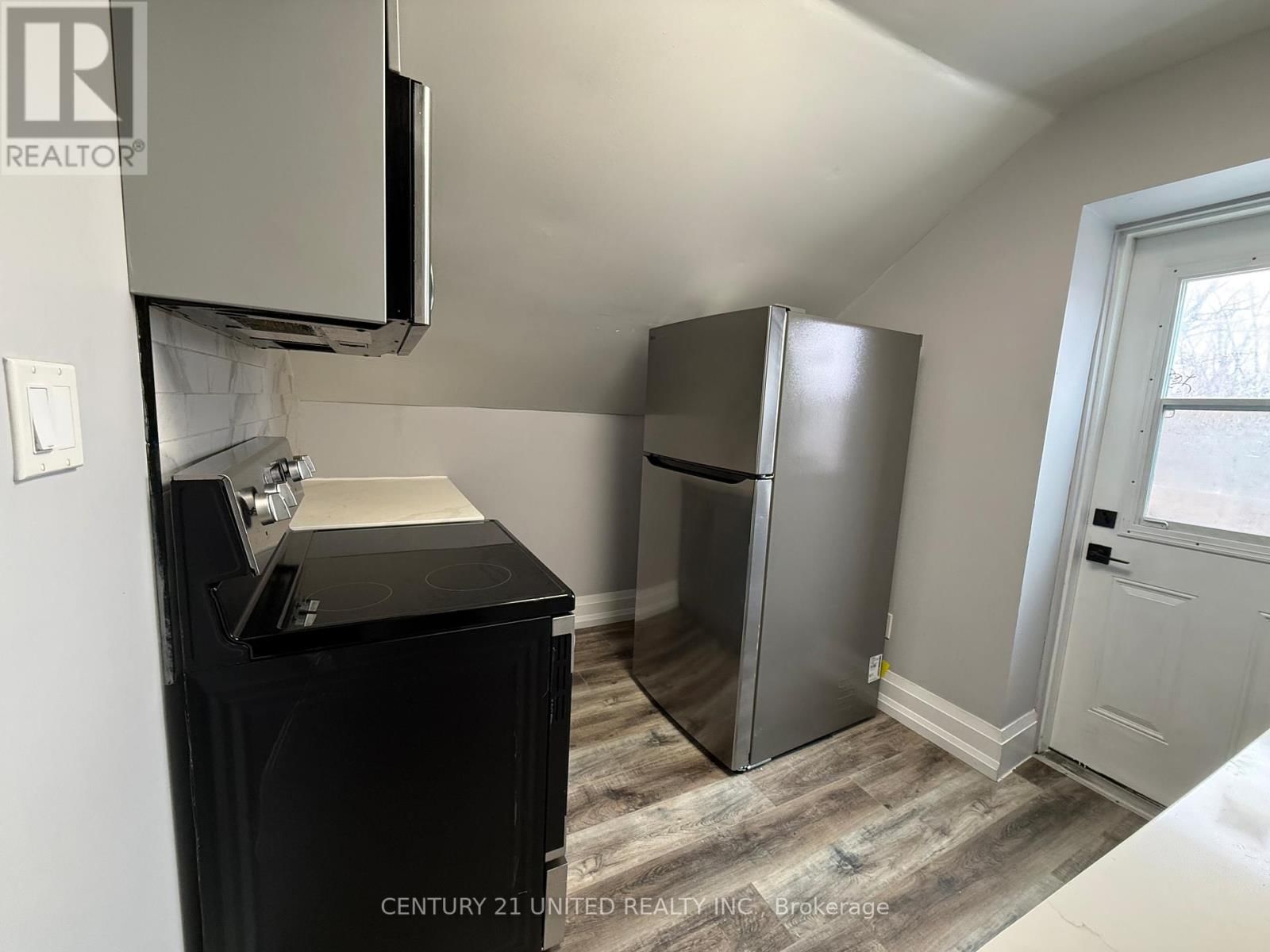 B - 470 BOLIVER STREET Image 4