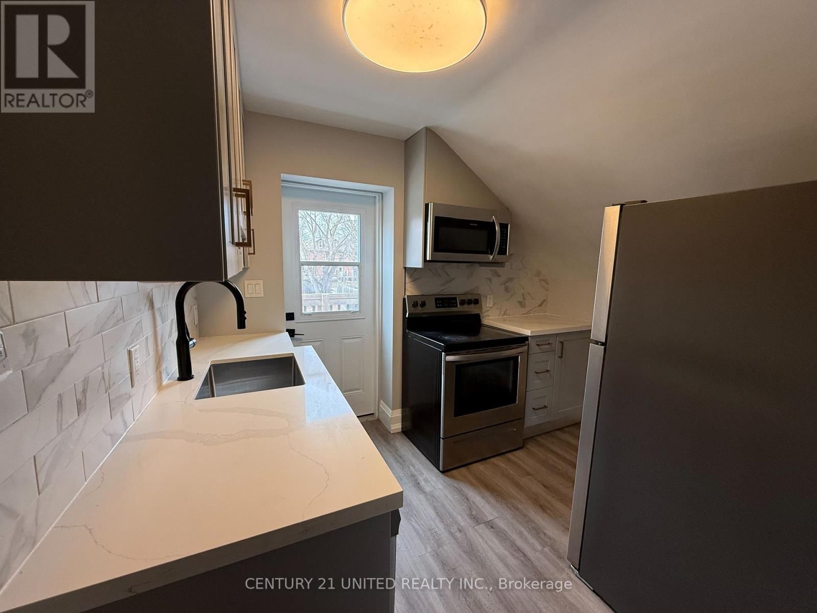 A - 468 BOLIVAR STREET Image 3