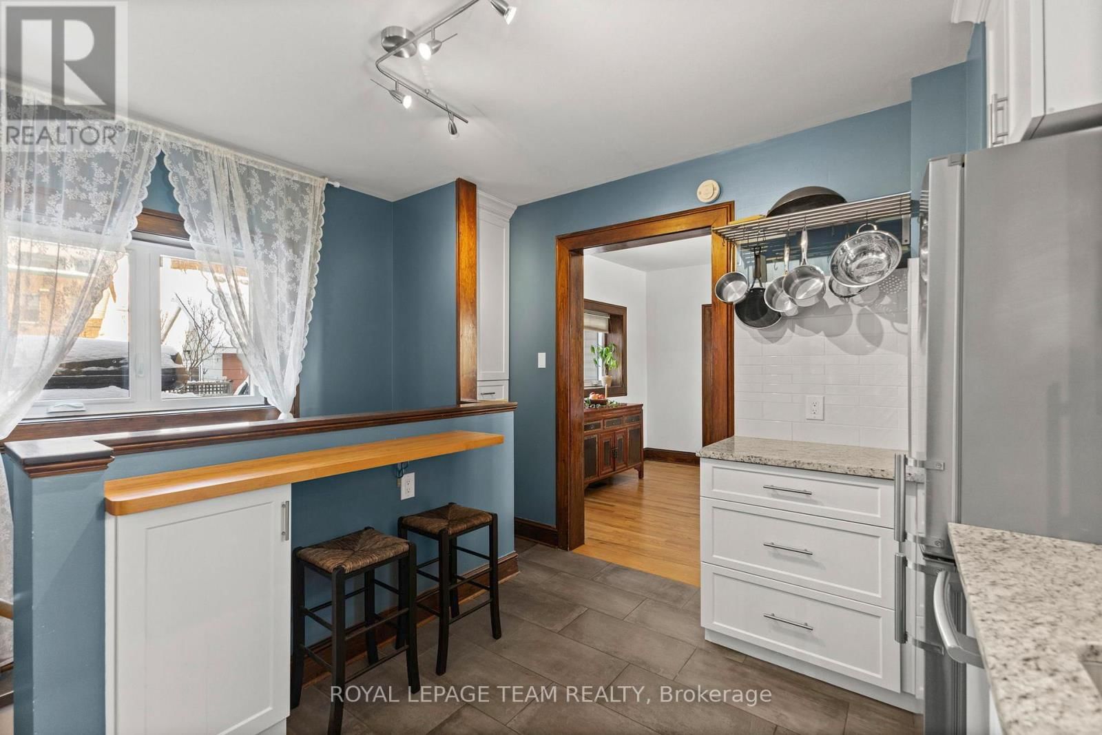 92 THIRD AVENUE Image 13