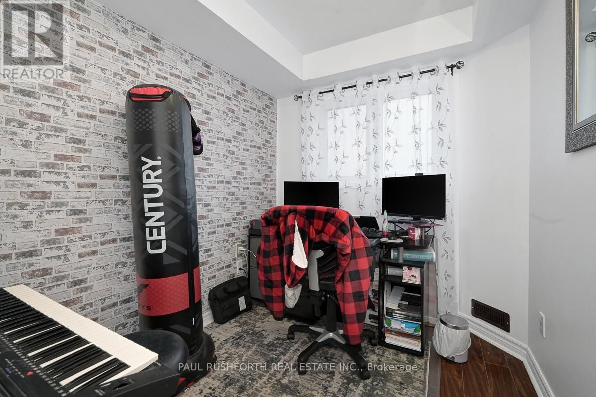 2 - 510 STONEFIELD PRIVATE Image 13