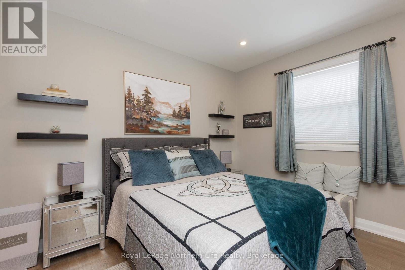 106 RIVERSIDE DRIVE Image 13