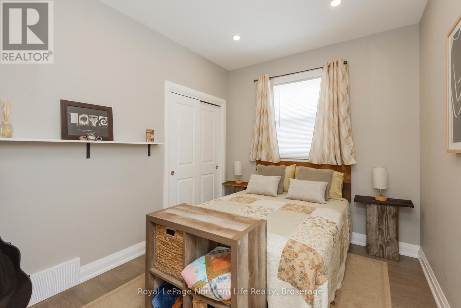 106 RIVERSIDE DRIVE Image 20