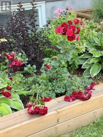 106 RIVERSIDE DRIVE Image 47