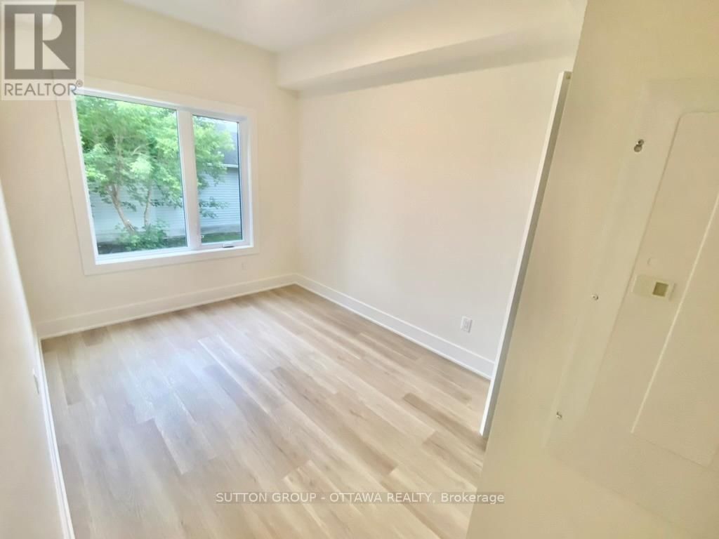 C - 152B COLUMBUS AVENUE Image 6