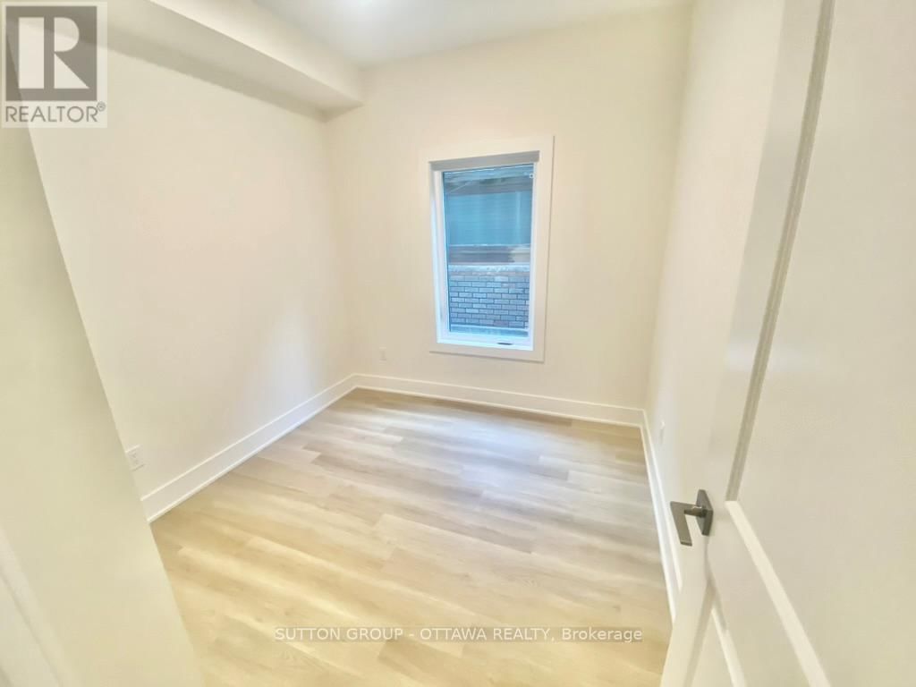 C - 152B COLUMBUS AVENUE Image 8