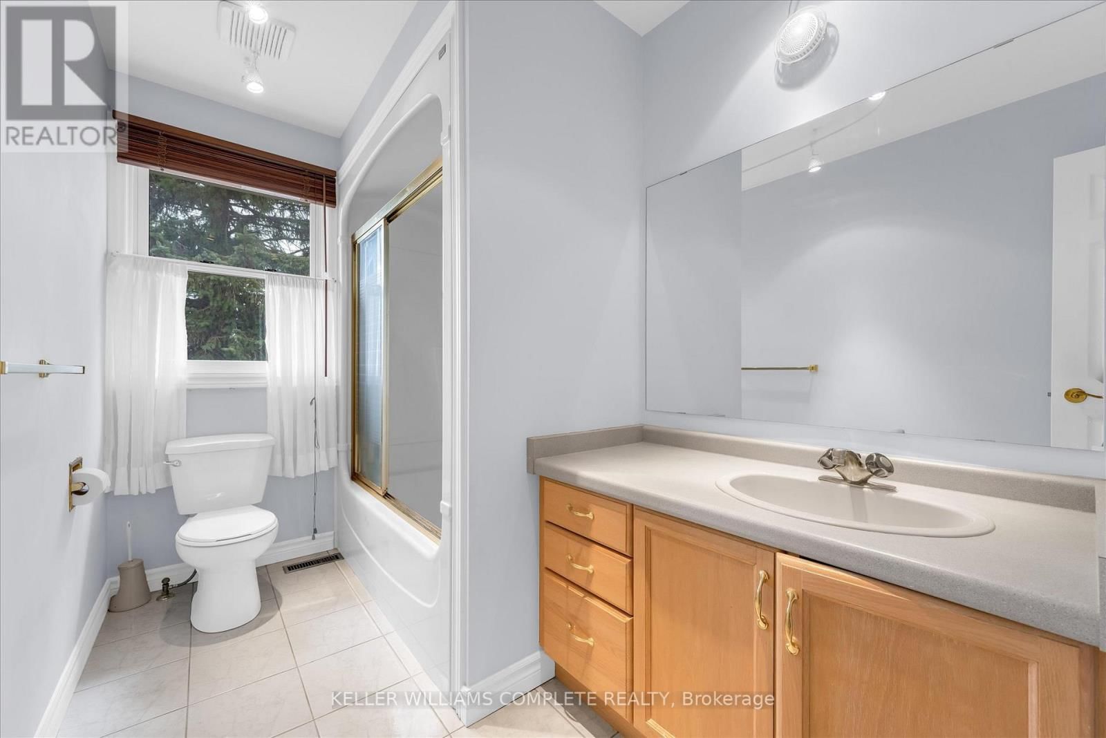 1 - 230 MEADOWBROOK DRIVE Image 16