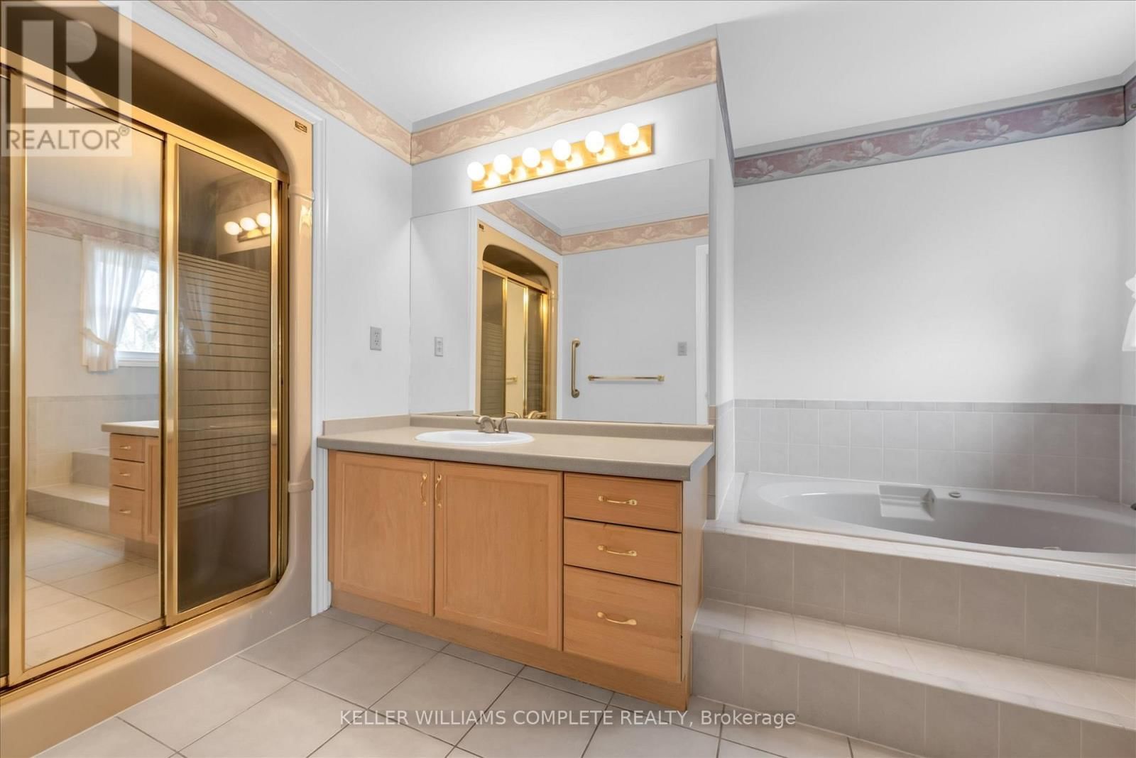 1 - 230 MEADOWBROOK DRIVE Image 23