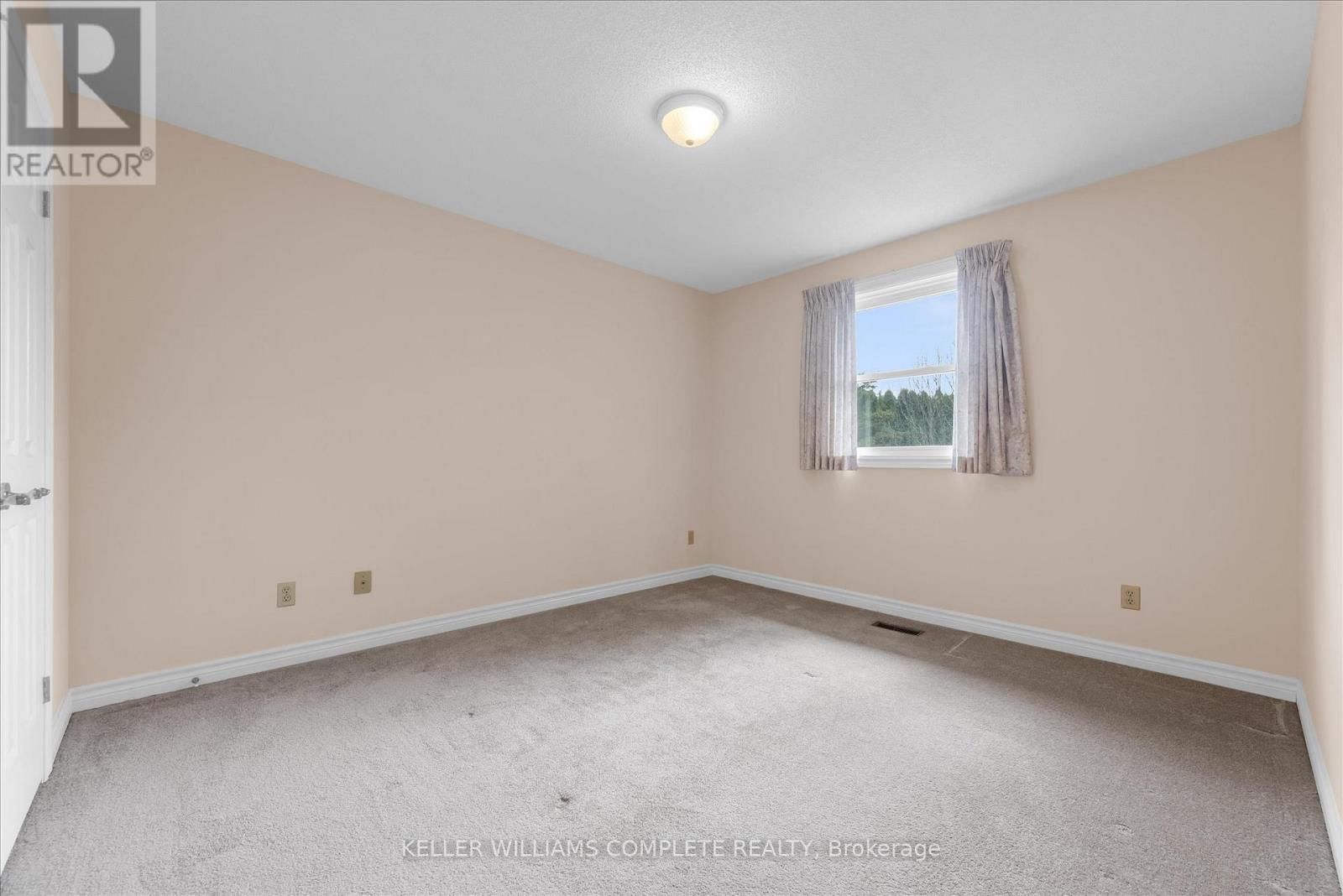 1 - 230 MEADOWBROOK DRIVE Image 26