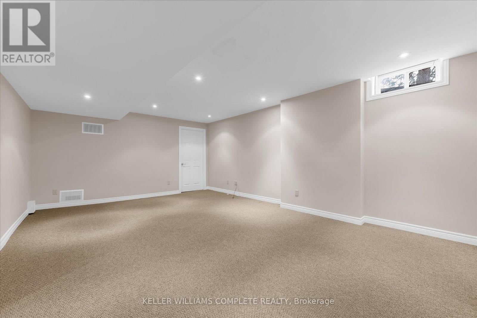 1 - 230 MEADOWBROOK DRIVE Image 32