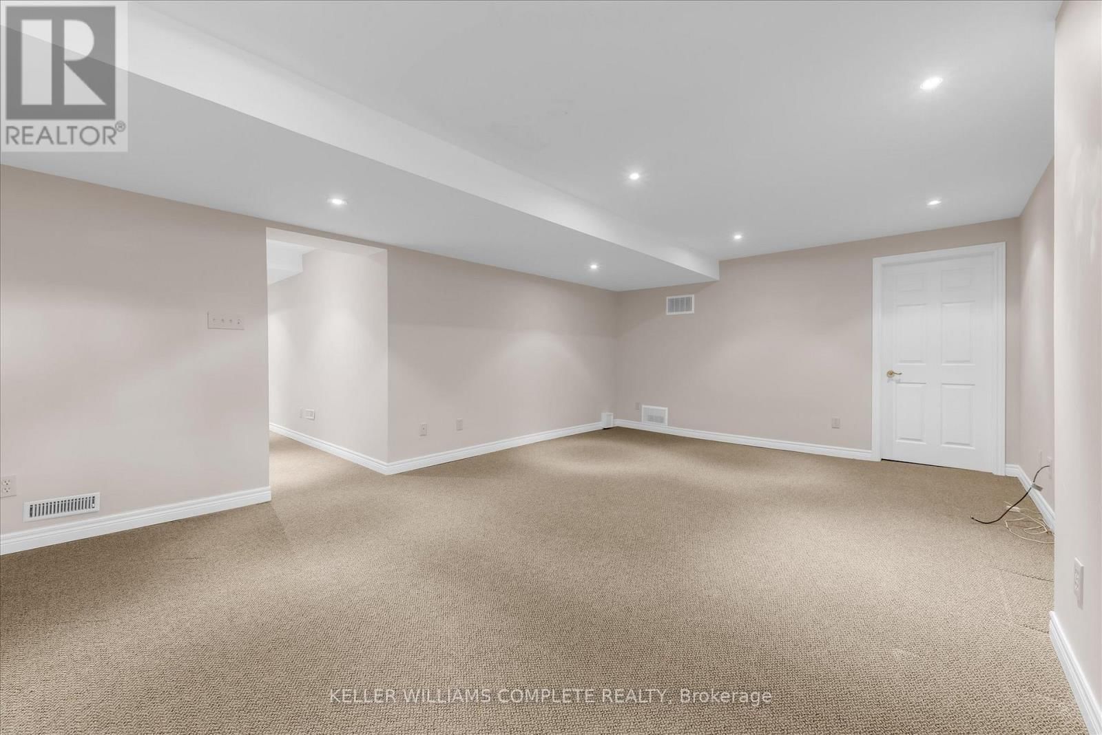 1 - 230 MEADOWBROOK DRIVE Image 33