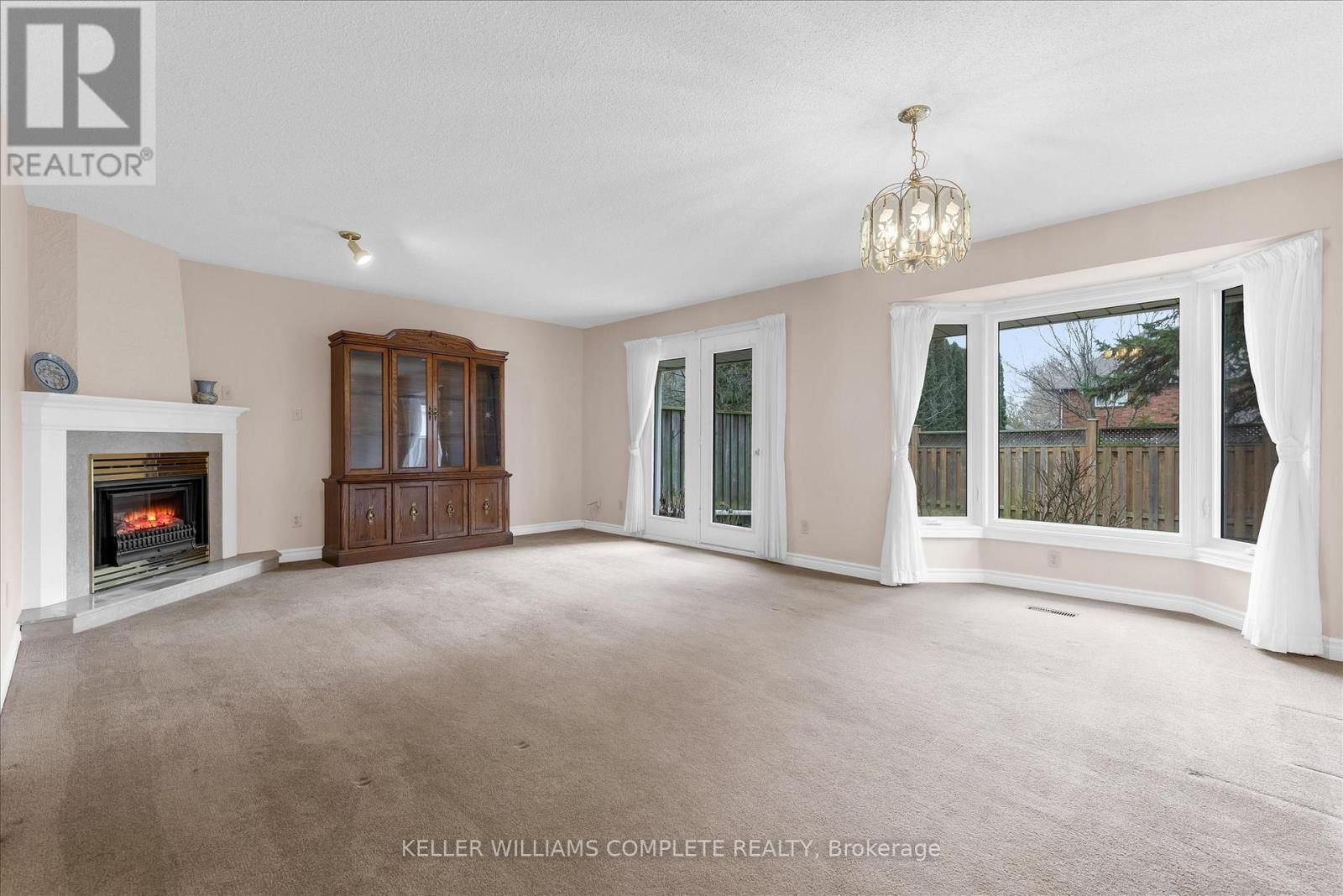 1 - 230 MEADOWBROOK DRIVE Image 8