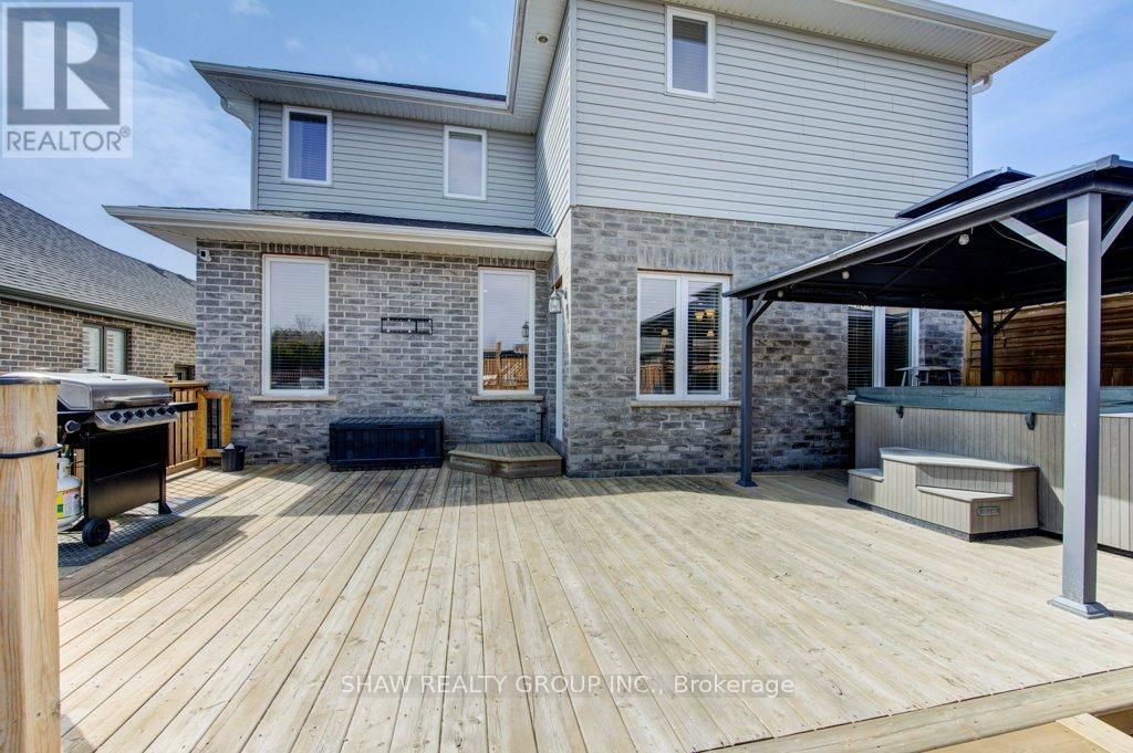 117 HALLIDAY DRIVE Image 34