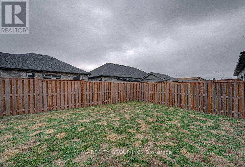 15 MATHESON CRESCENT Image 45