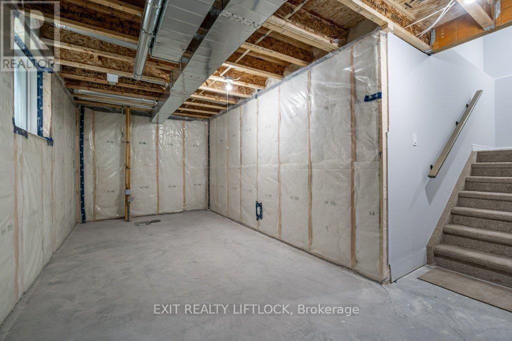 238 O'NEIL STREET Image 26