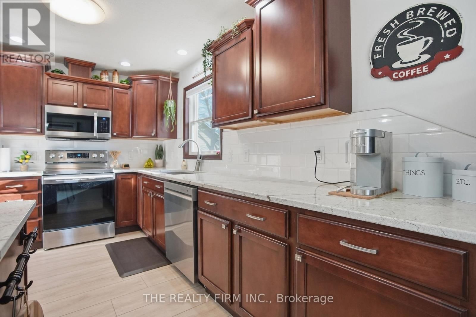 521 ONTARIO STREET Image 15