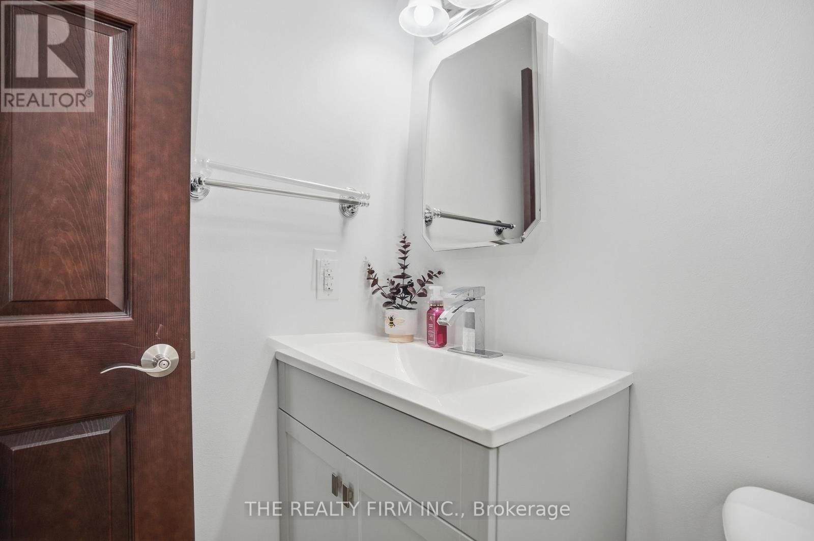 521 ONTARIO STREET Image 19