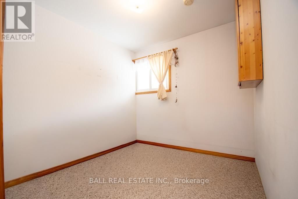 2137 CHIPMUNK ROAD Image 12