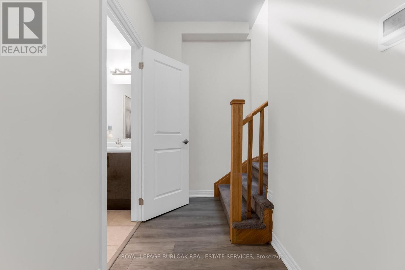 36 - 40 ZINFANDEL DRIVE Image 15