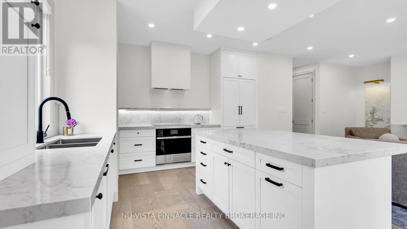 3998 BIG LEAF TRAIL Image 17